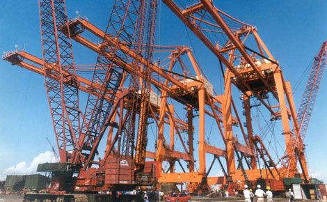 6套集裝箱吊機(jī)