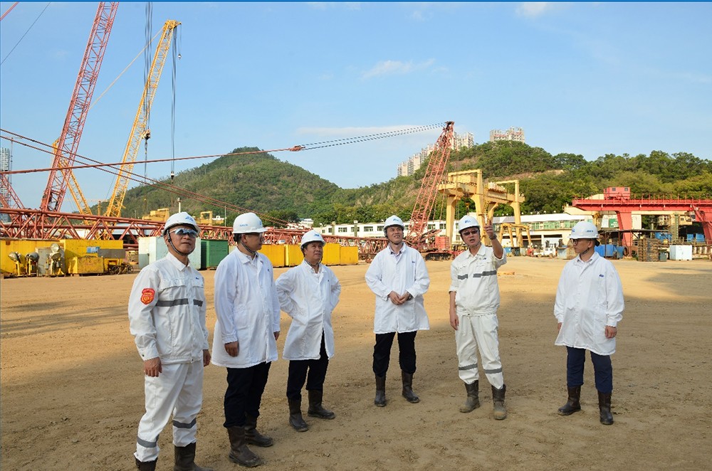 深圳市總工會 “夏送清涼”活動走進(jìn)勝寶旺